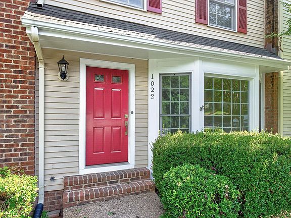 2nd image of 1022 Huntwood Ln