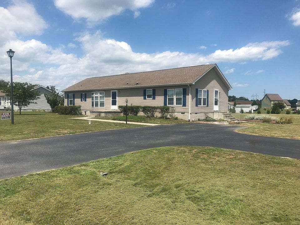 1st image of 23023 Deep Creek Dr