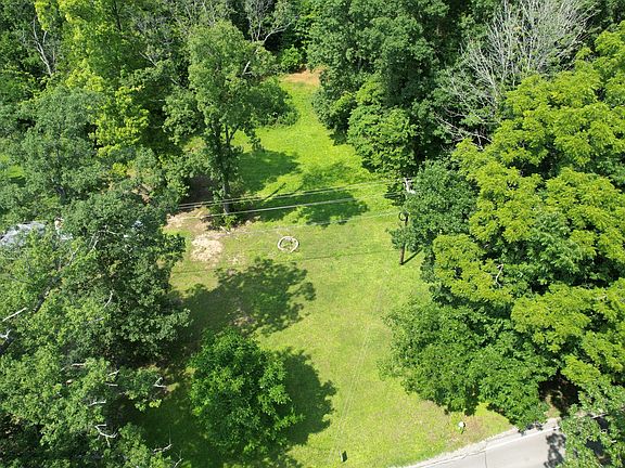 3rd image of 86 W Bunkerhill Rd