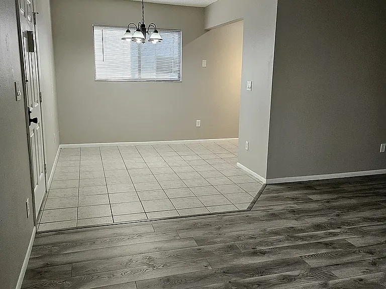 3300 Fox Chase Cir N #215 — Photo 7
