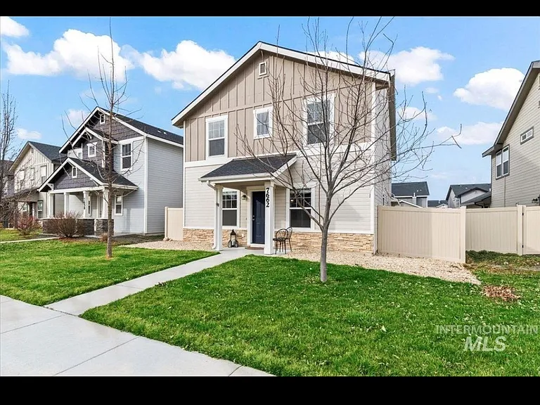7662 S Sea Breeze Way — Photo 2
