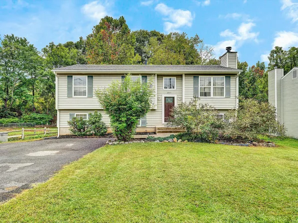 2971 Stonebridge Cir, Vinton, VA 24179