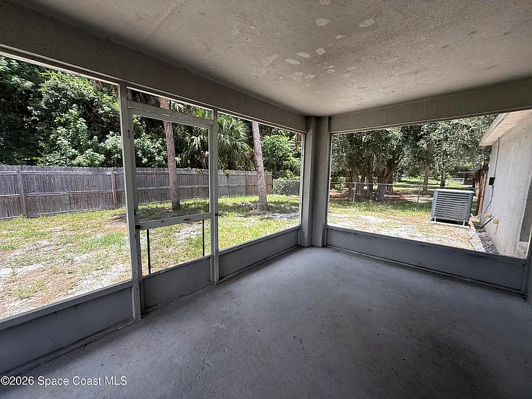 1266 Buffing Cir SE — Photo 21