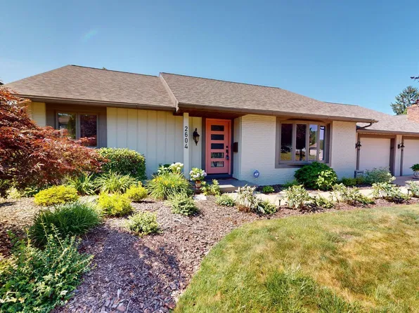 2604 E Hills Dr, Williamsport, PA 17701