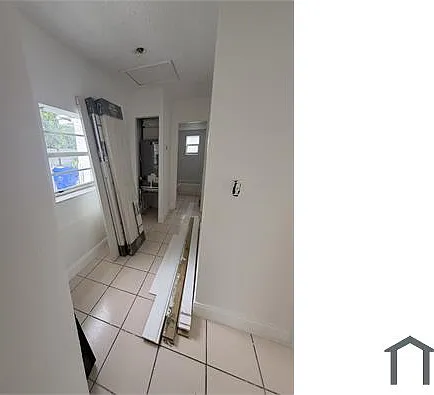 2120 SW 14th Ter #2120 — Photo 4