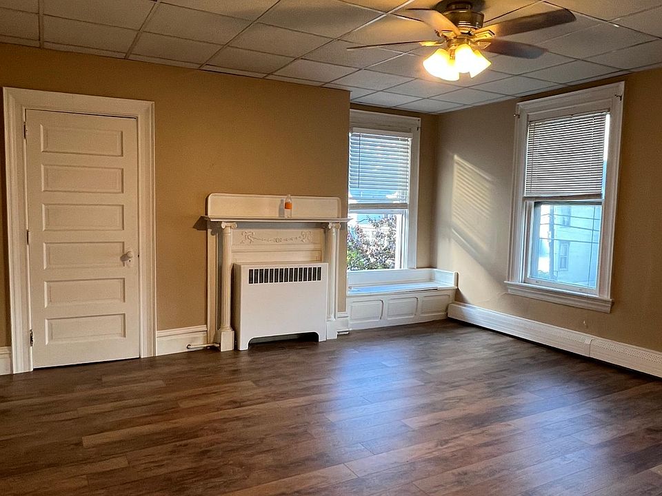 1st image of 150 Alexander Ave #2A