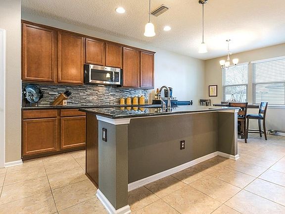 5th image of 95061 Lilac Dr