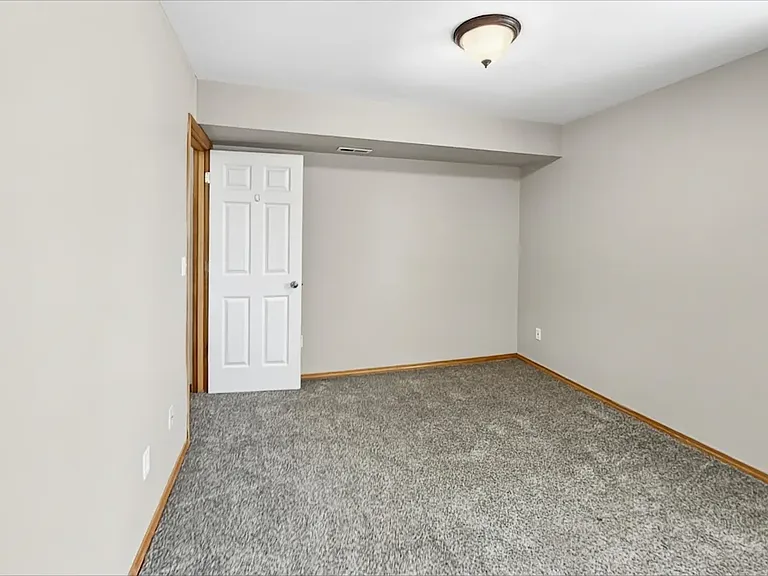 17167 Upland Dr — Photo 4