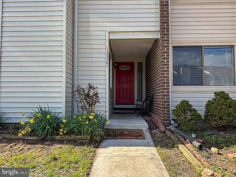 13327 Schwenger Pl — Photo 1