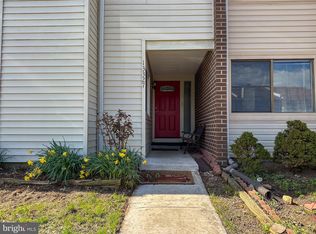 13327 Schwenger Pl, Herndon, VA 20170