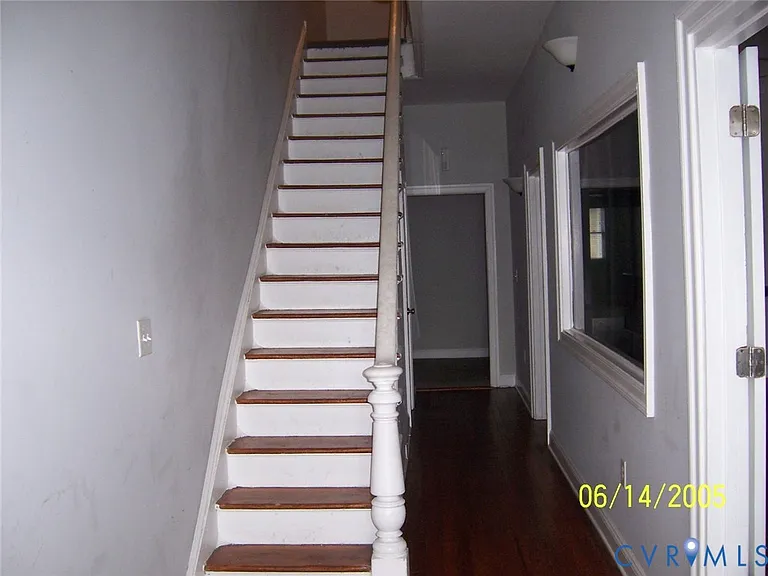 712 N 24th St — Photo 10