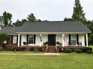 9 Parkside Dr, Ellisville, MS 39437