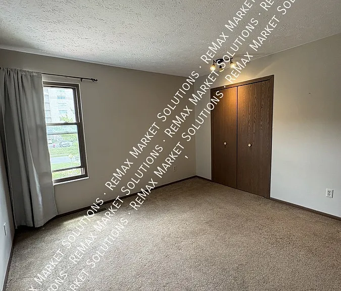 605 Center Ave — Photo 6
