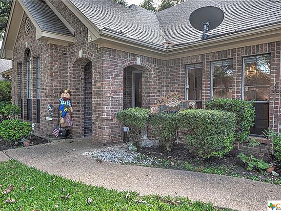 5th image of 2813 Stratford Dr