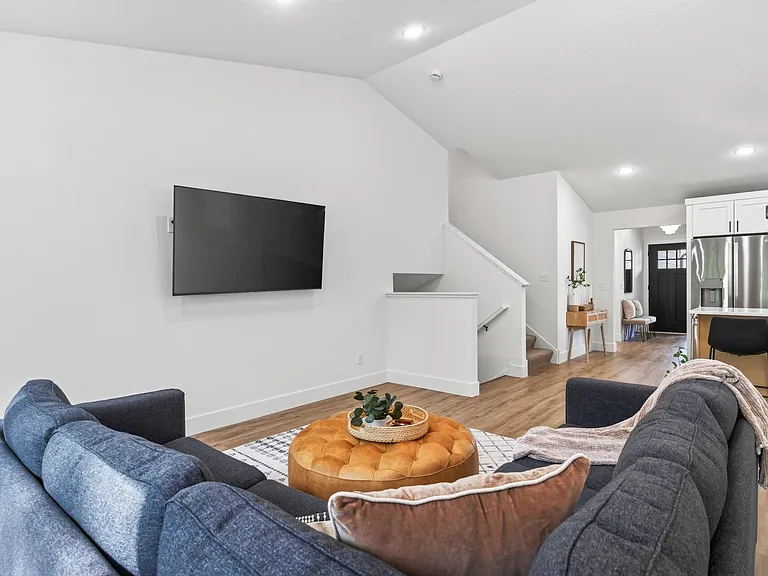 9966X 14th Cir NE — Photo 7