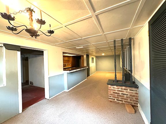 4th image of 2485 Greenbriar Dr