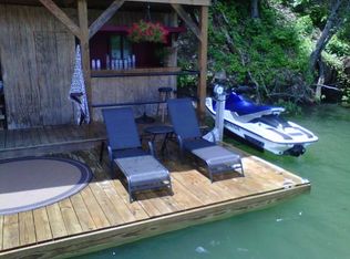 McCracken Dr, Johnson City, TN 37615