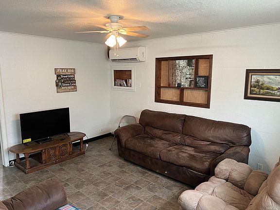 5th image of 1111 Weiss St