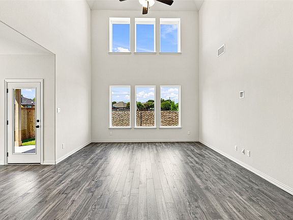 3rd image of 2804 Alcove Ln
