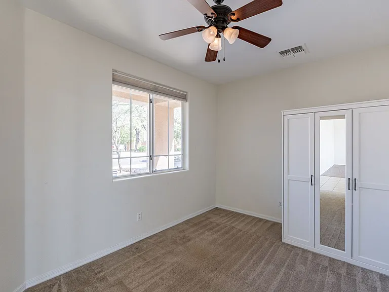 7416 S 27th Pl — Photo 29