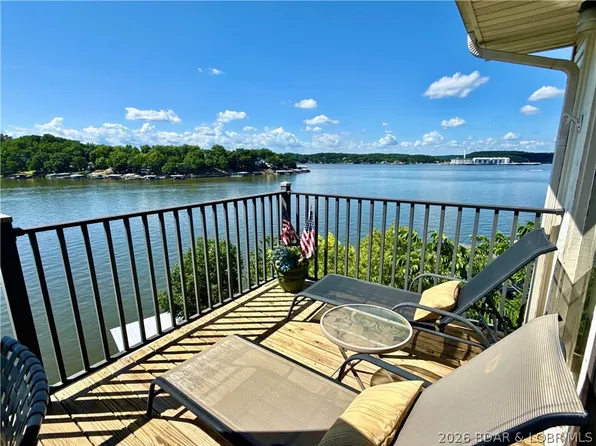 98 Jonathan Dr #4F, Lake Ozark, MO 65049