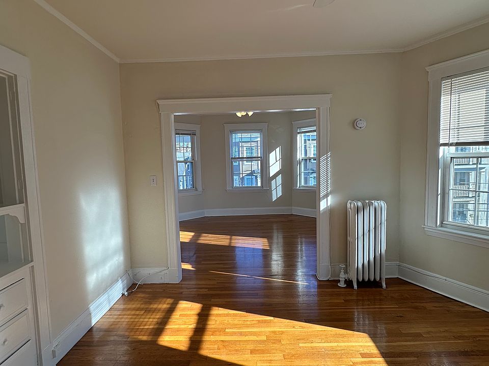 1st image of 44 Fairbanks St #2