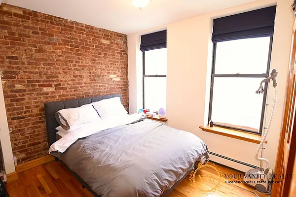 Rented by Your Vanity Realty | media 4