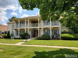 324 Wycoff Way W, East Brunswick, NJ 08816