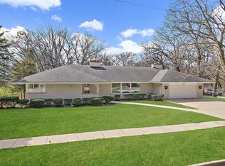 535 Oakhill Rd, Elgin, IL 60120