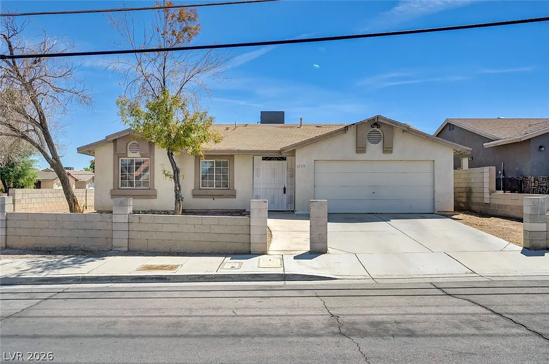 4 bed, 2.0 bath, 1386 sqft, $1,950 — Photo 1