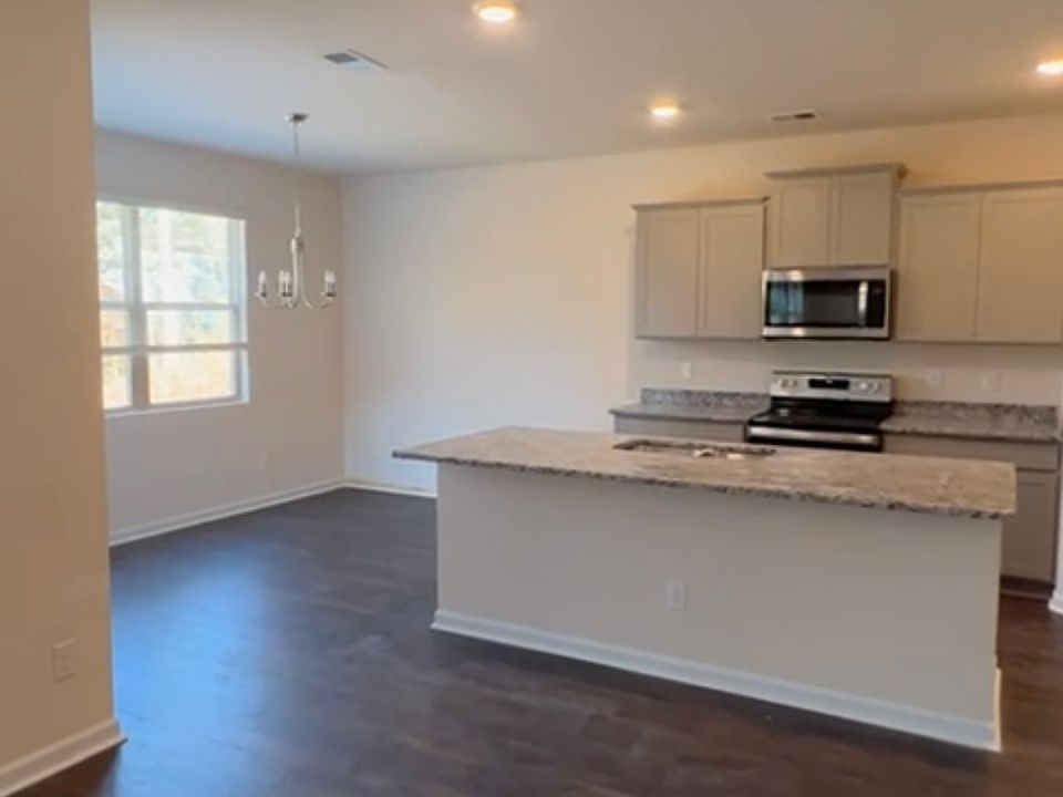 2nd image of 3210 Allison Cir
