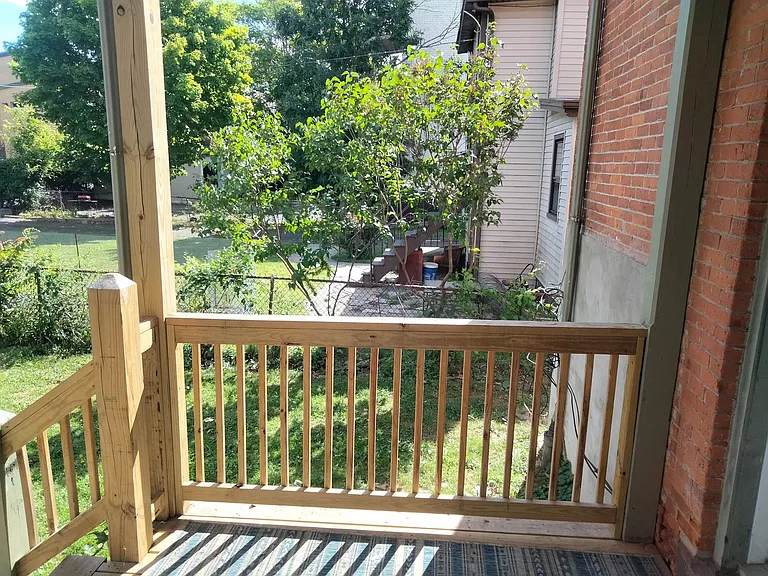30 Alden St — Photo 8