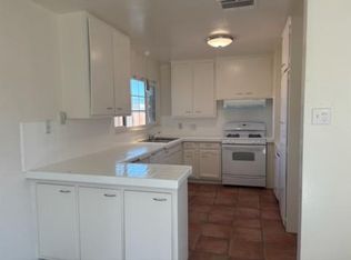 13851 Pawnee Rd, Apple Valley, CA 92307