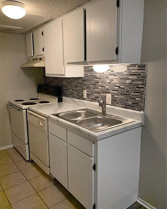 1st image of 4505 Avenue D #104
