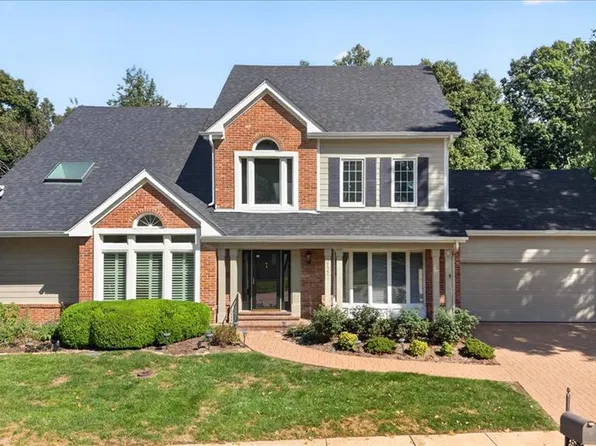 16557 Baxter Forest Ridge Dr, Chesterfield, MO 63005