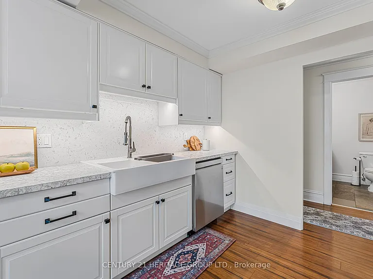 67 Caroline St S #102 — Photo 13