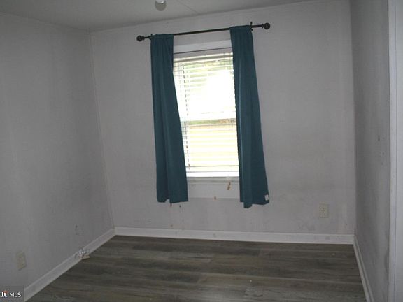 4th image of 5850 Brook St