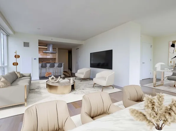 450 West 42nd Street image 2 of 31