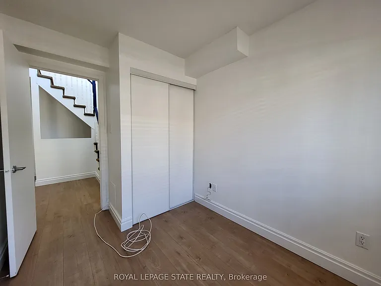 20 Laidlaw St #1122 — Photo 15