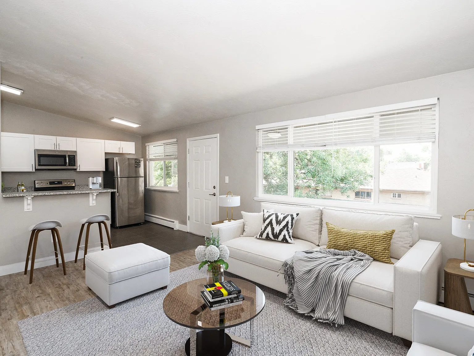 Clay Street Apartments — Photo 2
