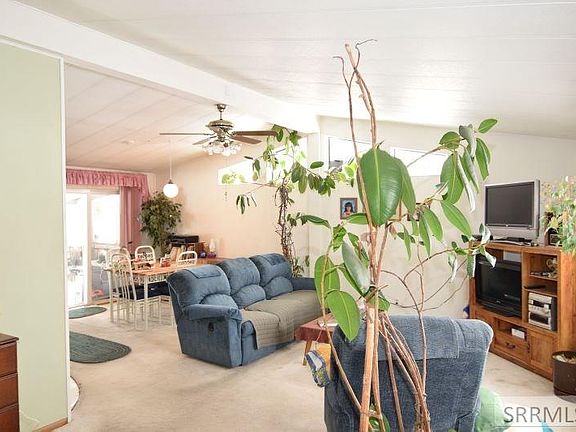 4th image of 994 Singletree Cir