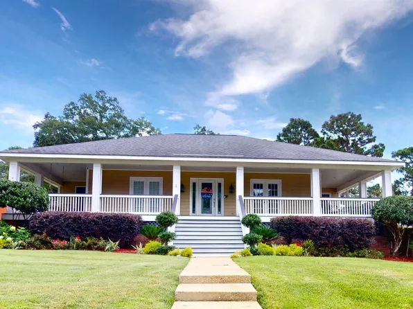 2105 Woodford Ct, Mobile, AL 36695