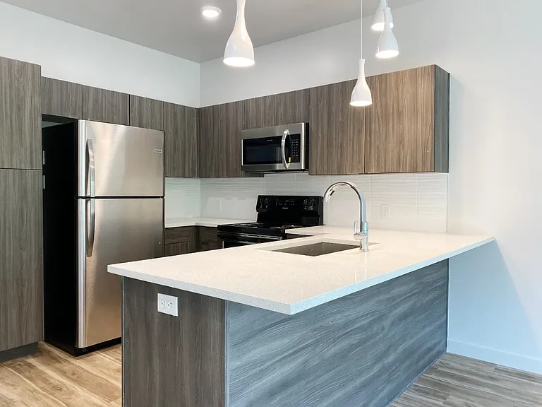 1683 Midtown Pl #104 — Photo 3