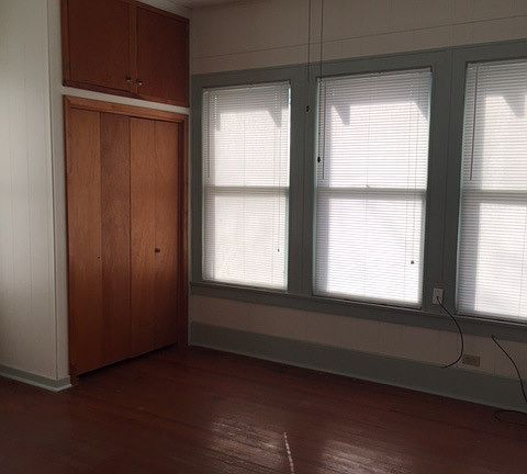 3 over sized bedroom, with ceiling fans, vaulted ceilings, a