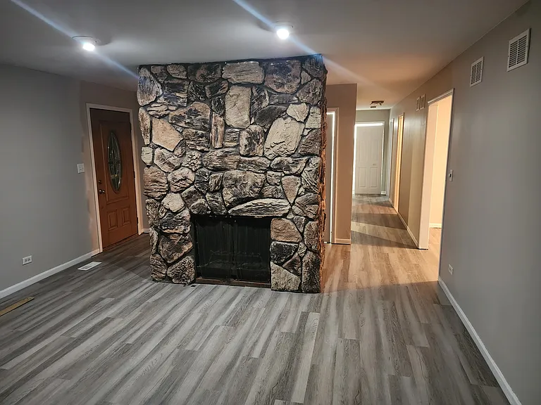39W496 Hemlock Dr — Photo 24