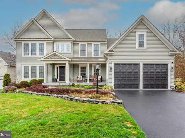12746 Knightsbridge Dr, Woodbridge, VA 22192