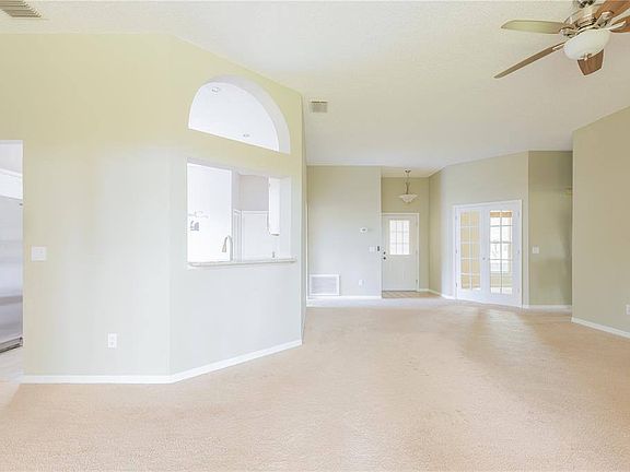 3rd image of 8058 Beechdale Dr
