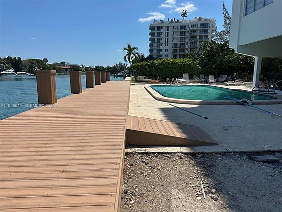 4th image of 9341 E Bay Harbor Dr APT 6C