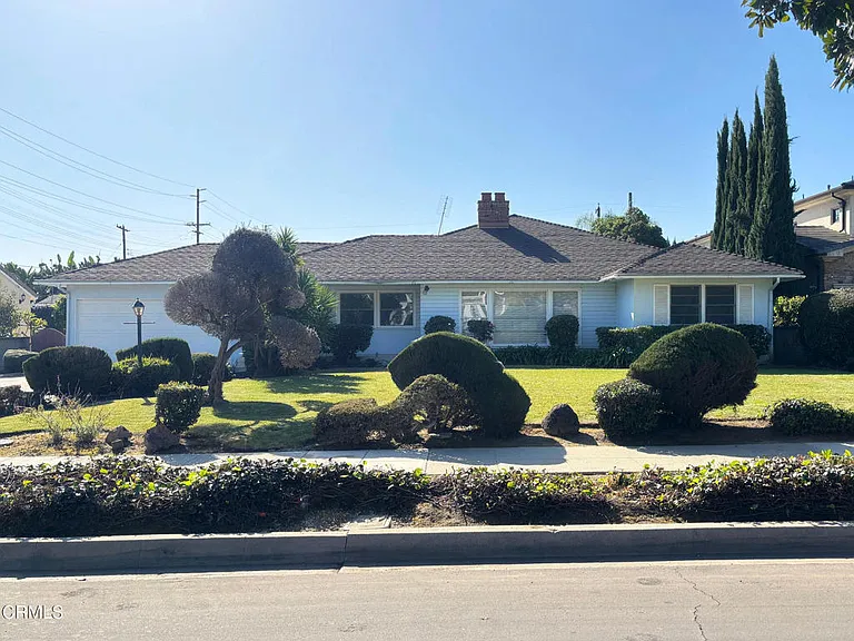 210 W Woodruff Ave — Photo 1
