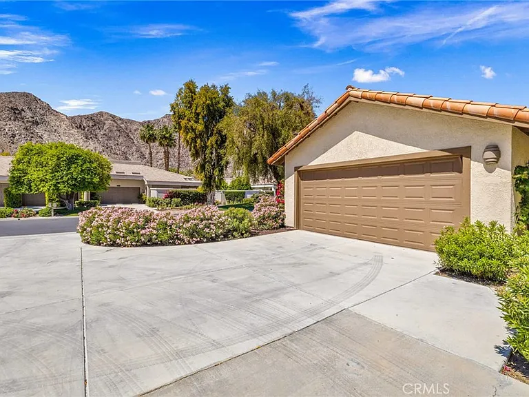 55108 Firestone — Photo 41